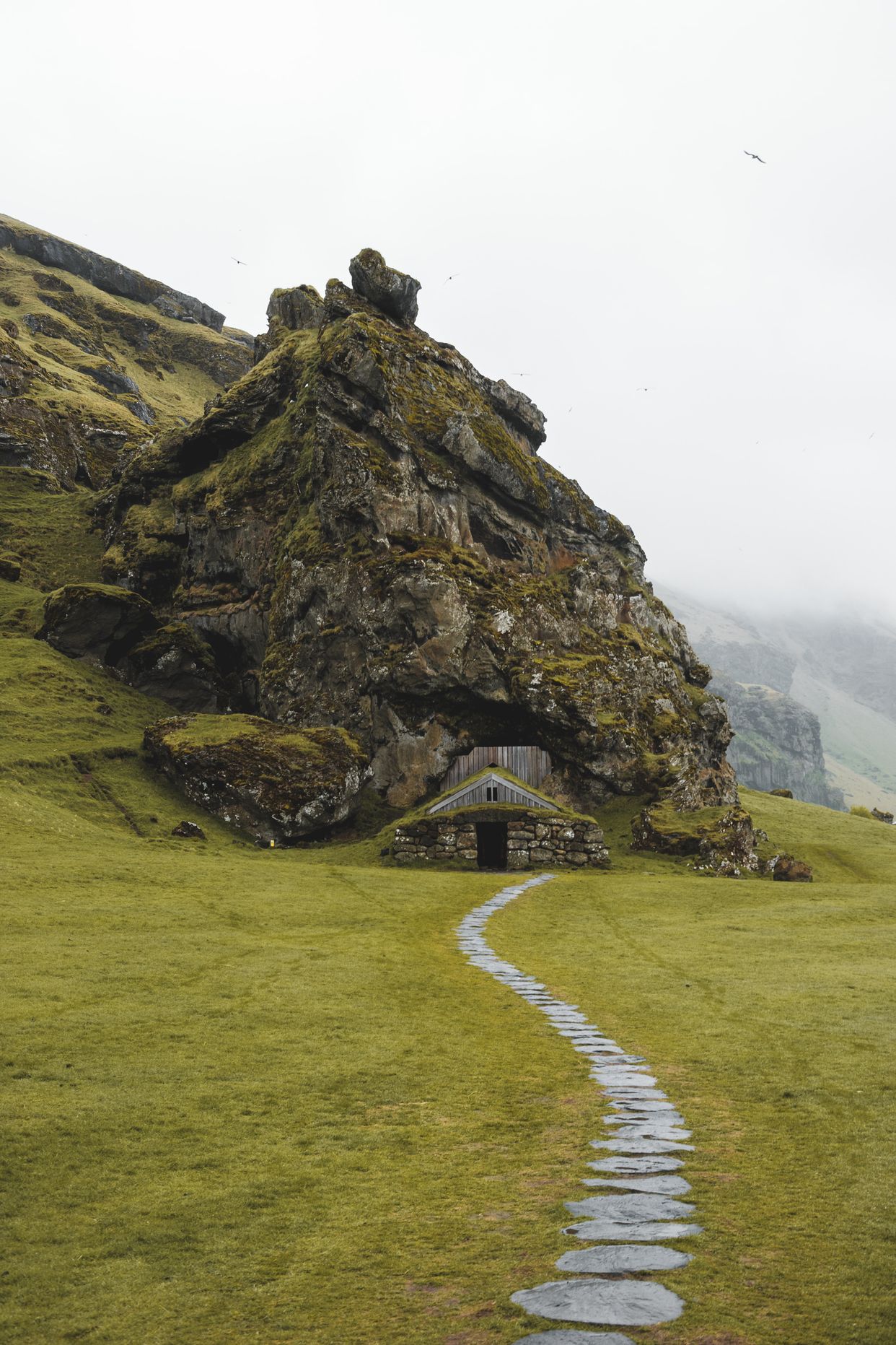 Rutshellir Caves
