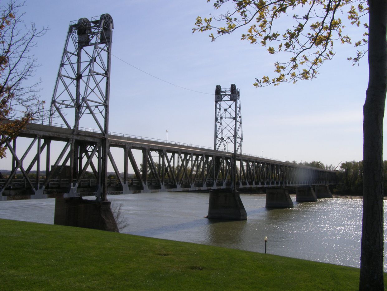 Meridian Bridge