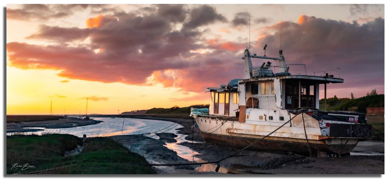Tide Reach, The Moorings