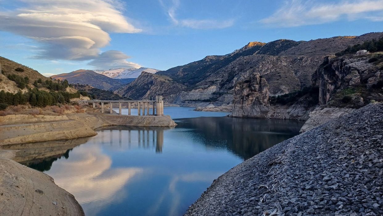 Mirador Embalse de Canales