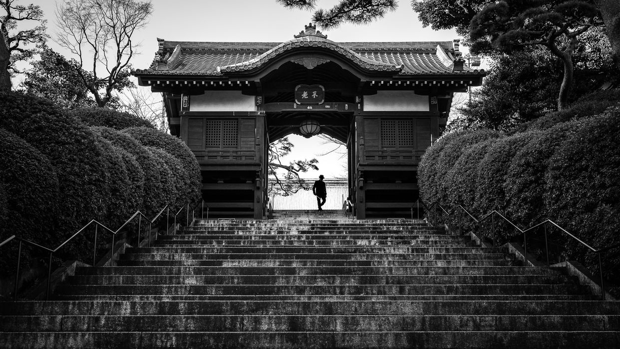 Gokokuji Temple Entrance