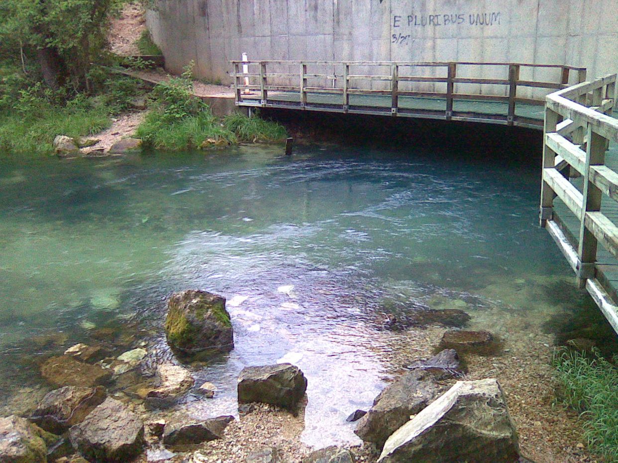Roubidoux Spring Outlet