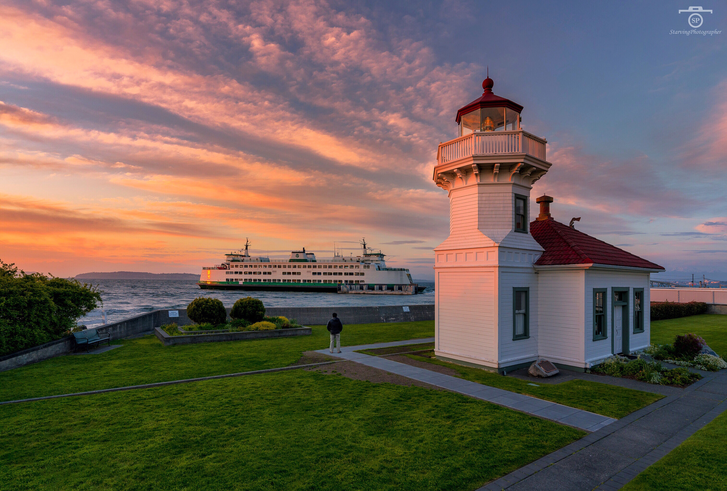 Mukilteo Lighthouse — Photo by starvingphotographer.com