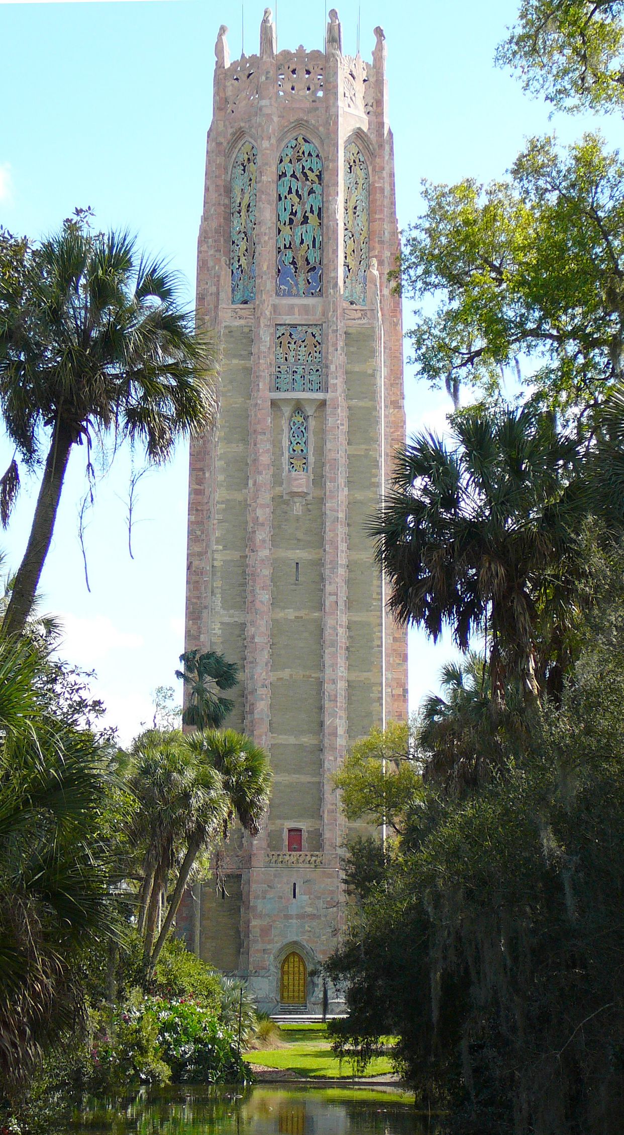 Bok Gardens Singing Tower - Photo by Averette