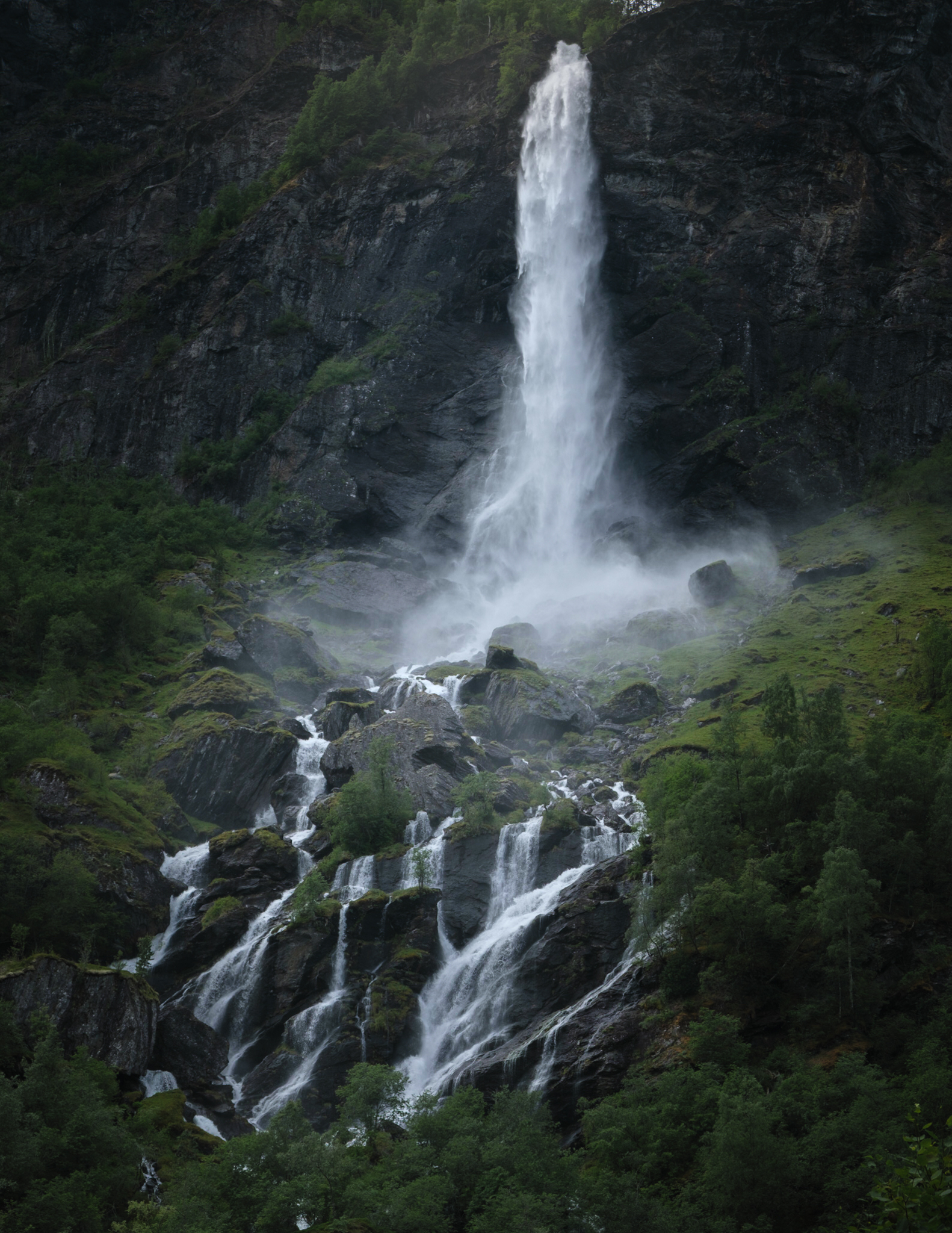 Rjoandefossen — Photo by F.Heiland