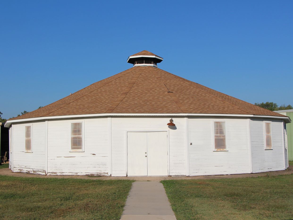 Osage Round House