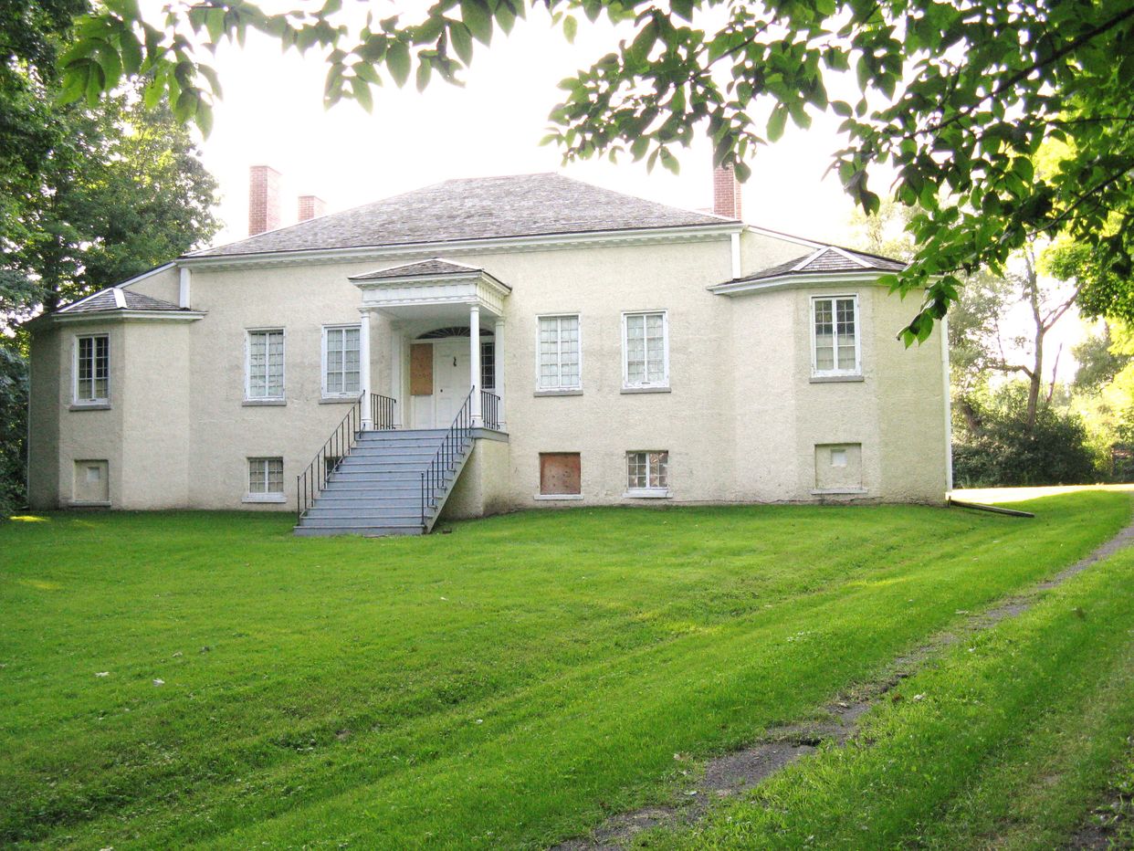 Inverarden House