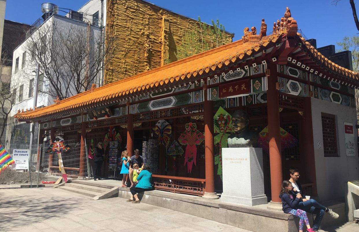 Outdoor Pagoda Market