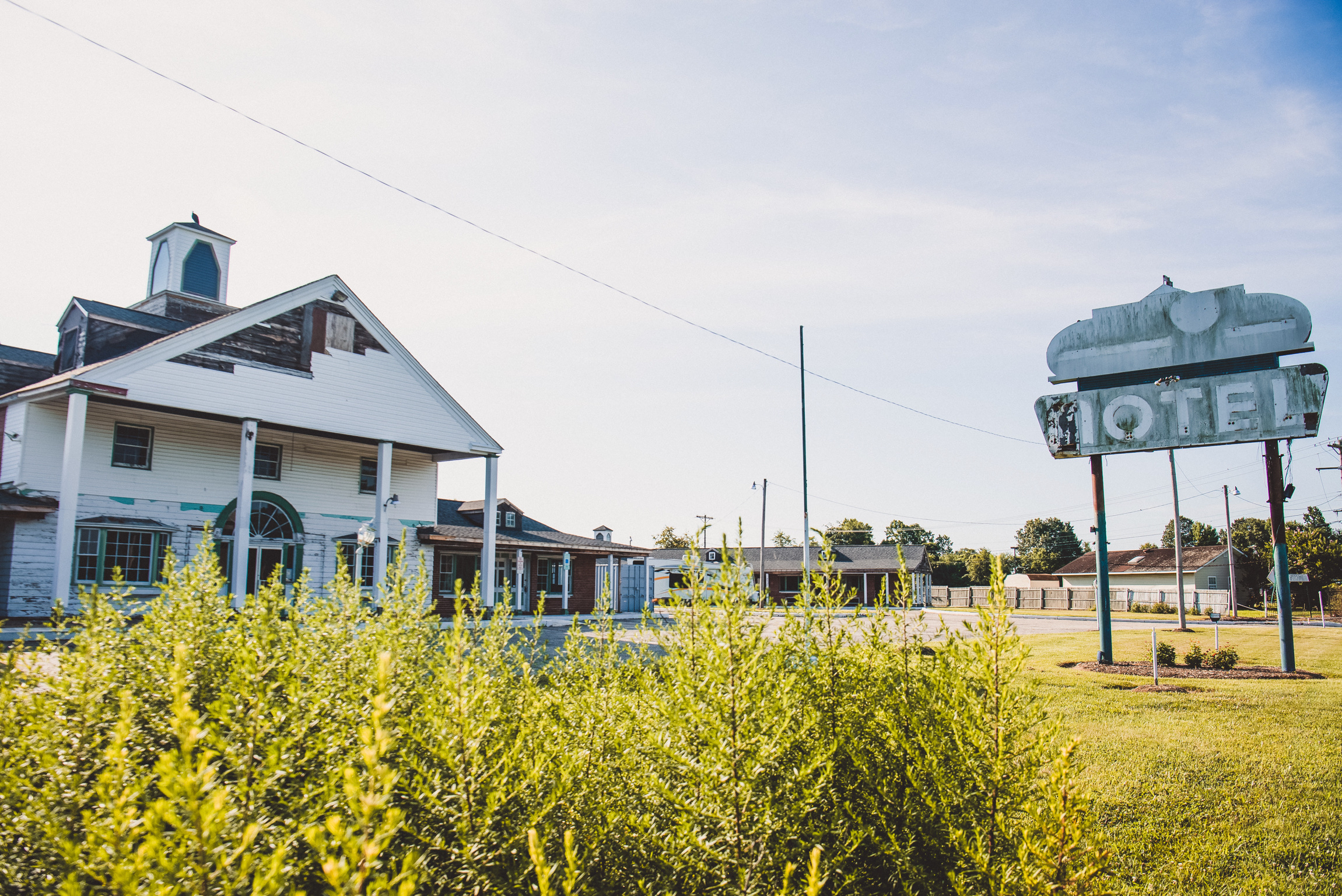 Old Motel  — Photo by kb10484-IG