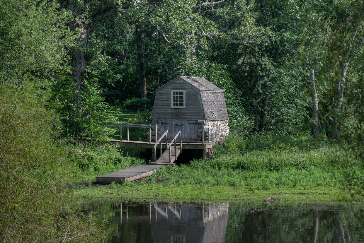 Old Manse Boathouse