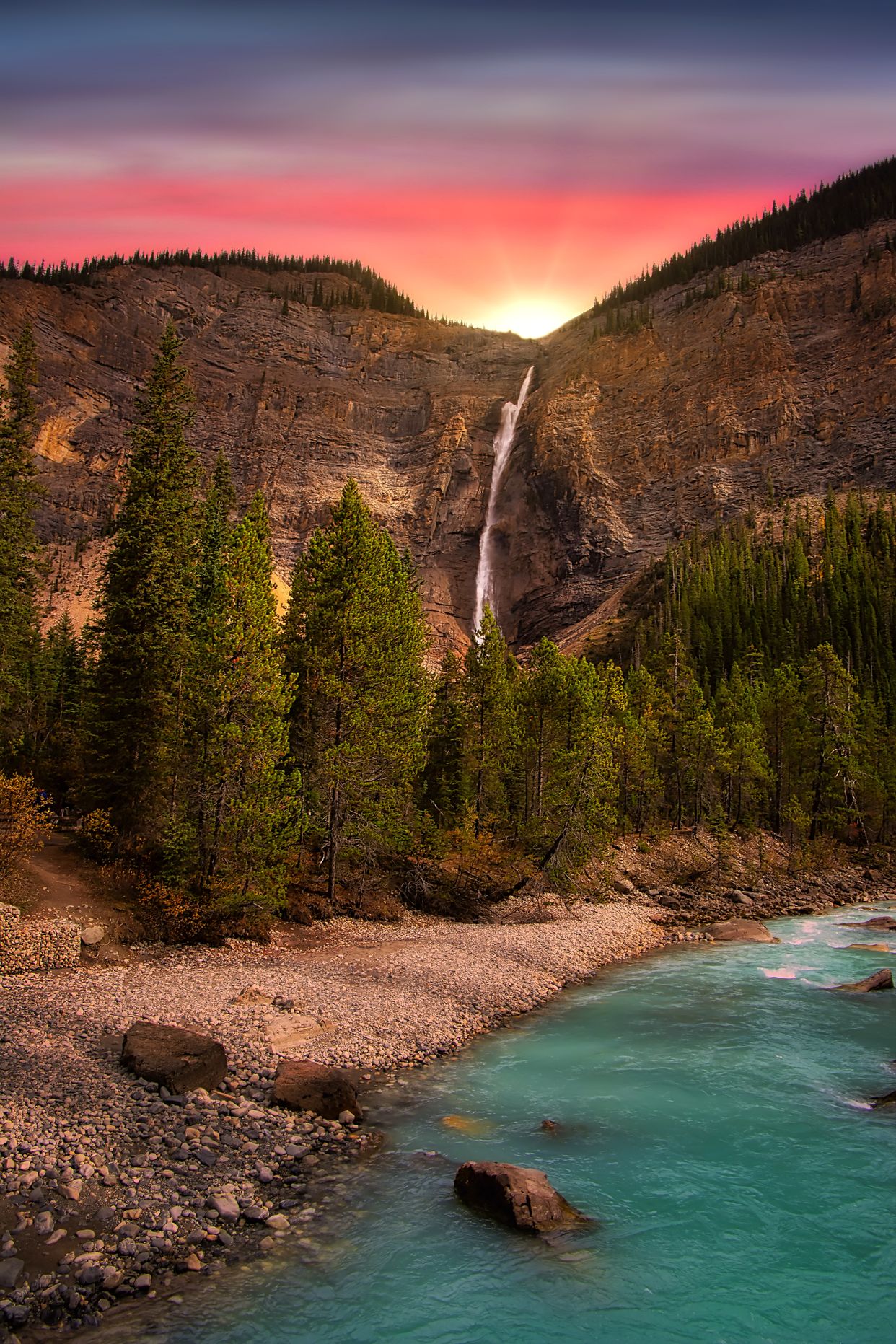 Takakkaw Falls