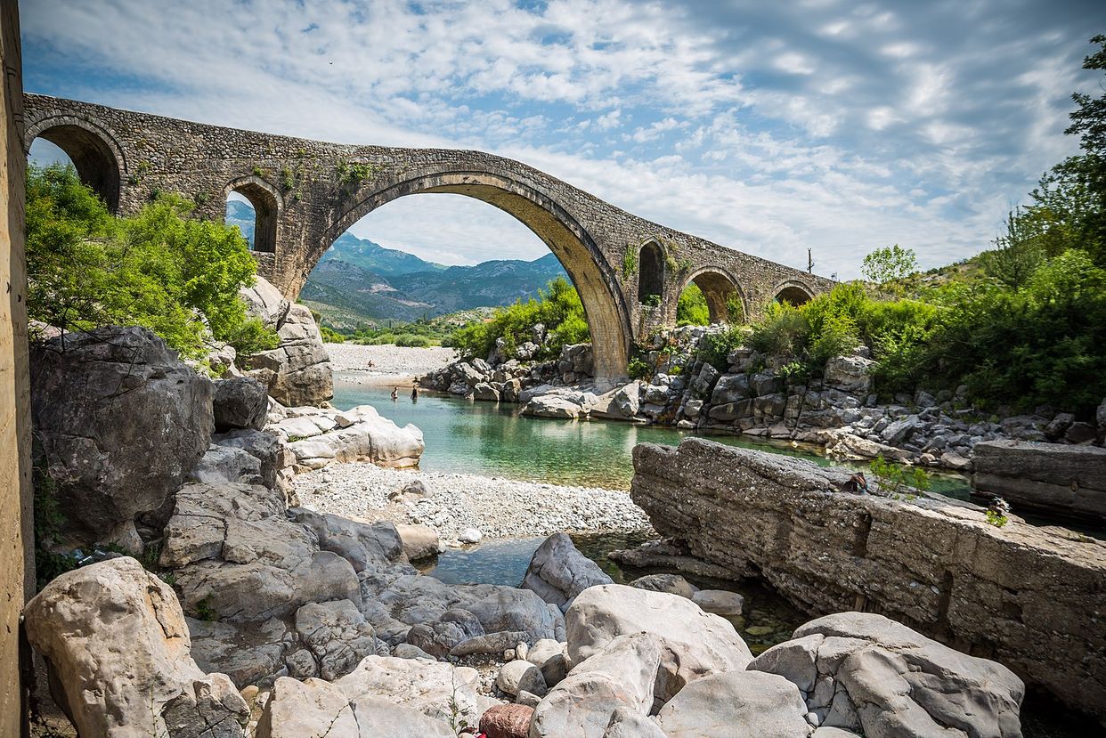 Mesi Bridge