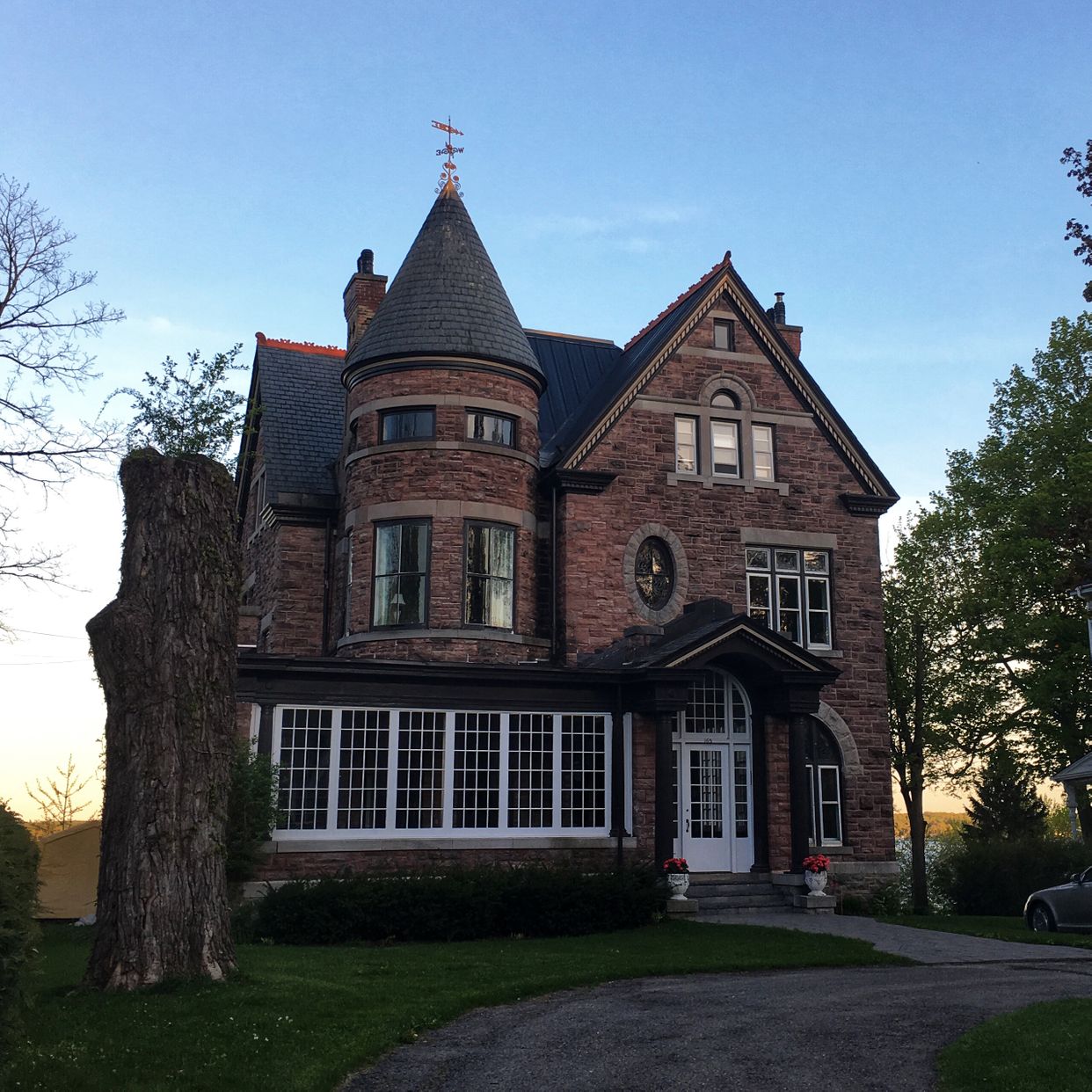 Old Mansion