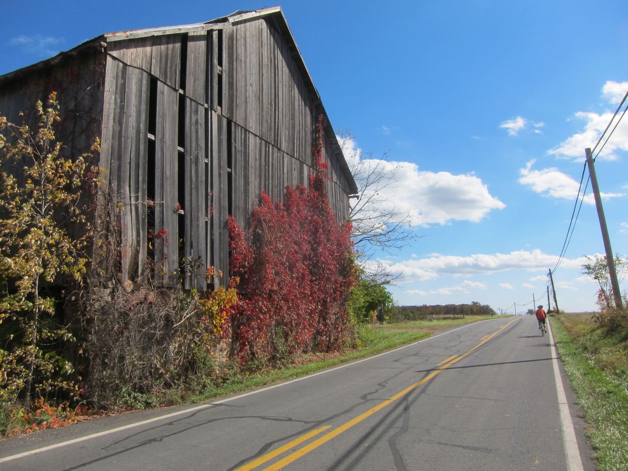 East on Mountaindale Road