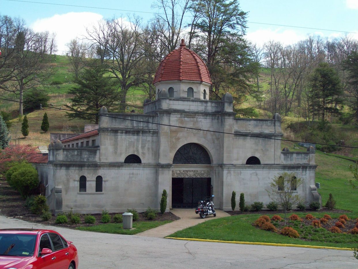  Spring Hill Mausoleum,