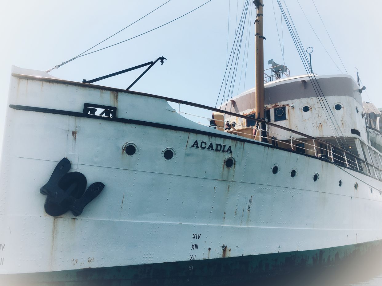 HMCS Acadia 