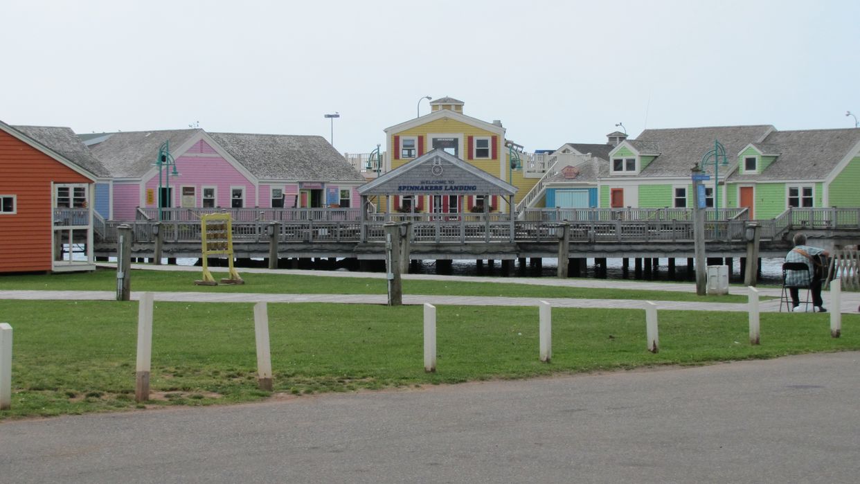 Spinnakers Landing