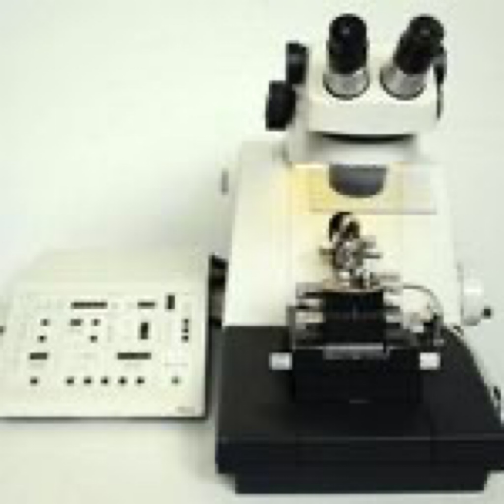 Leica UCT Ultracut Ultramicrotome - Microscopy Services