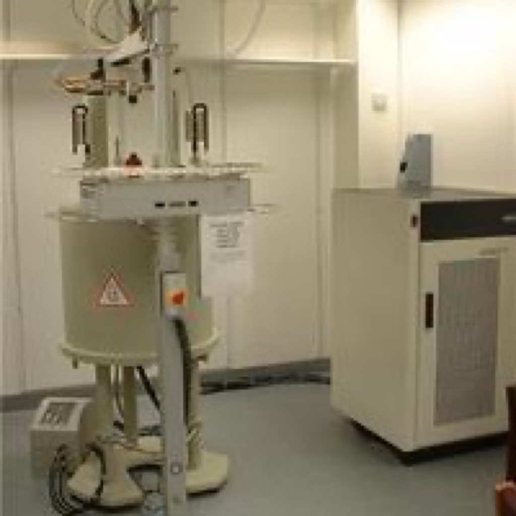 Bruker DPX200 - Spectroscopy Services