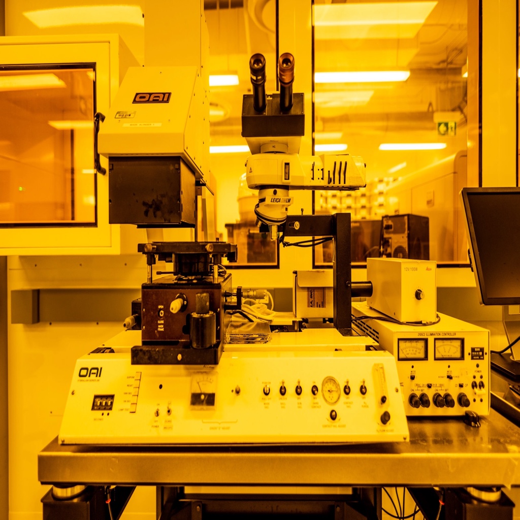 OAI Mask Aligner OAI Mask Aligner - Specialized Equipment Services