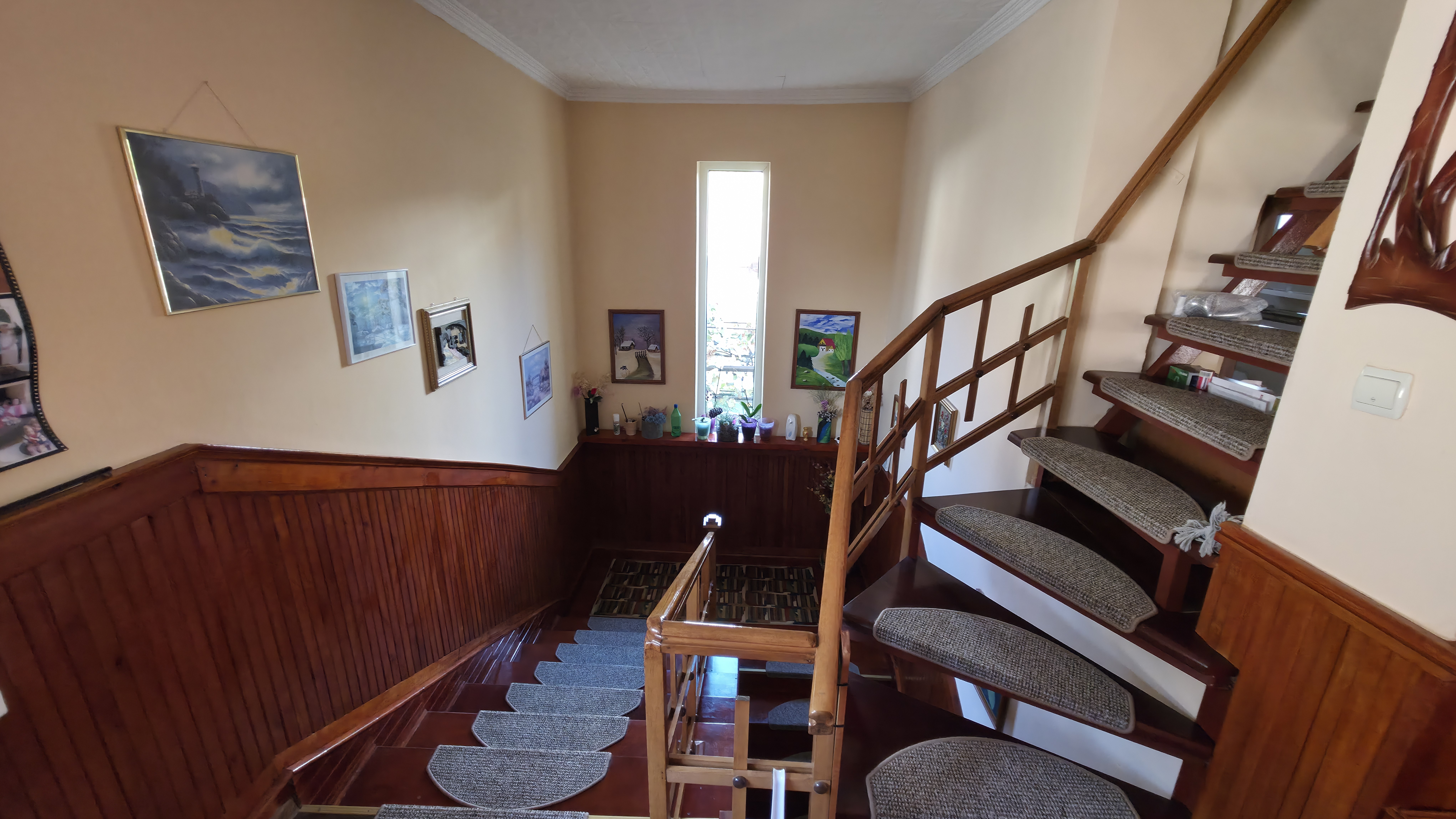 Image of property - 1757936255992_4_k27w5t_batch0_mfl1uvt4wvsagh_20250912_092223.jpg