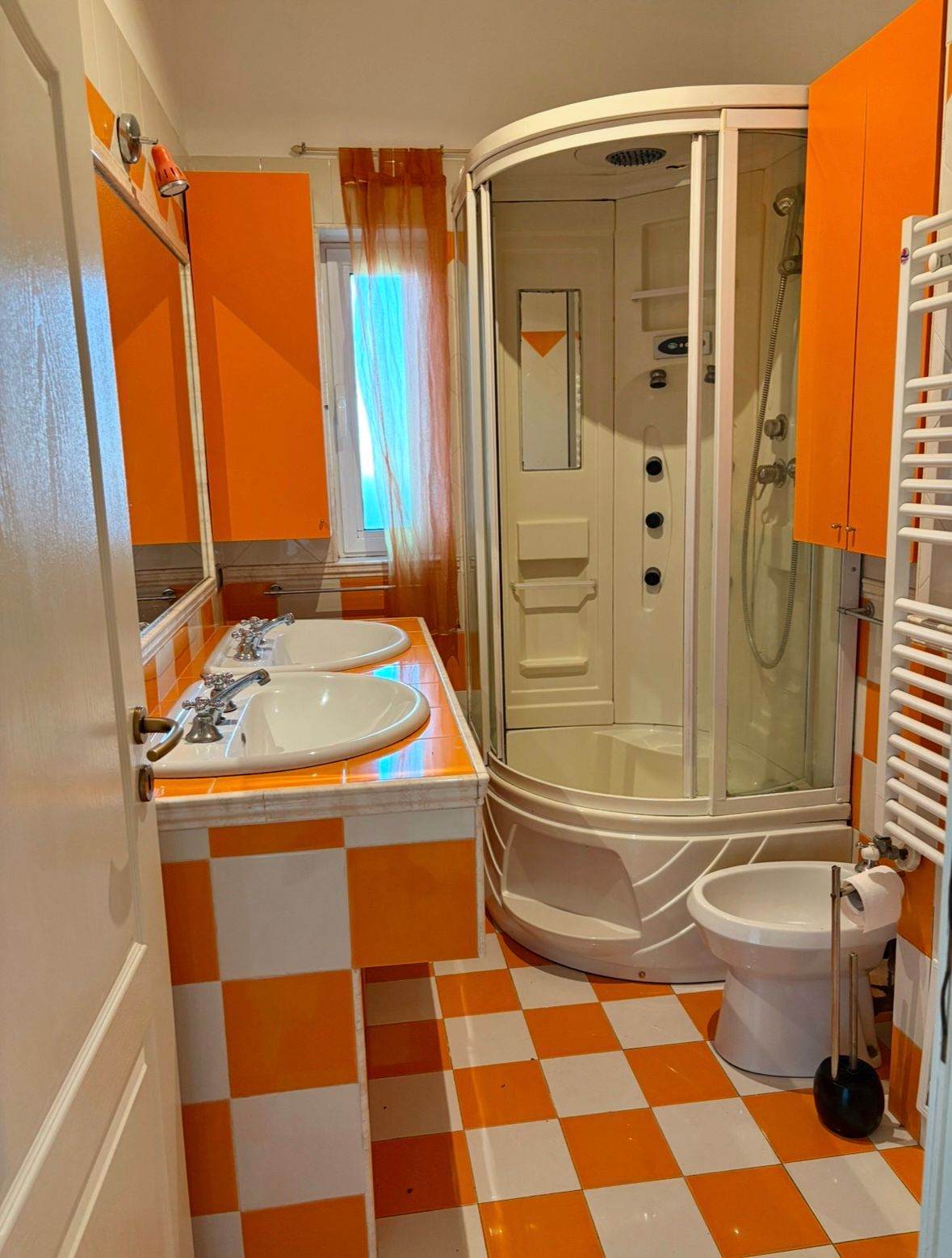 Image of property - 1758904682360_4_gepk2l_batch1_mg12flqsembhbc_95fdde4a-58f0-43d5-83fd-988bb0be3290.jpg