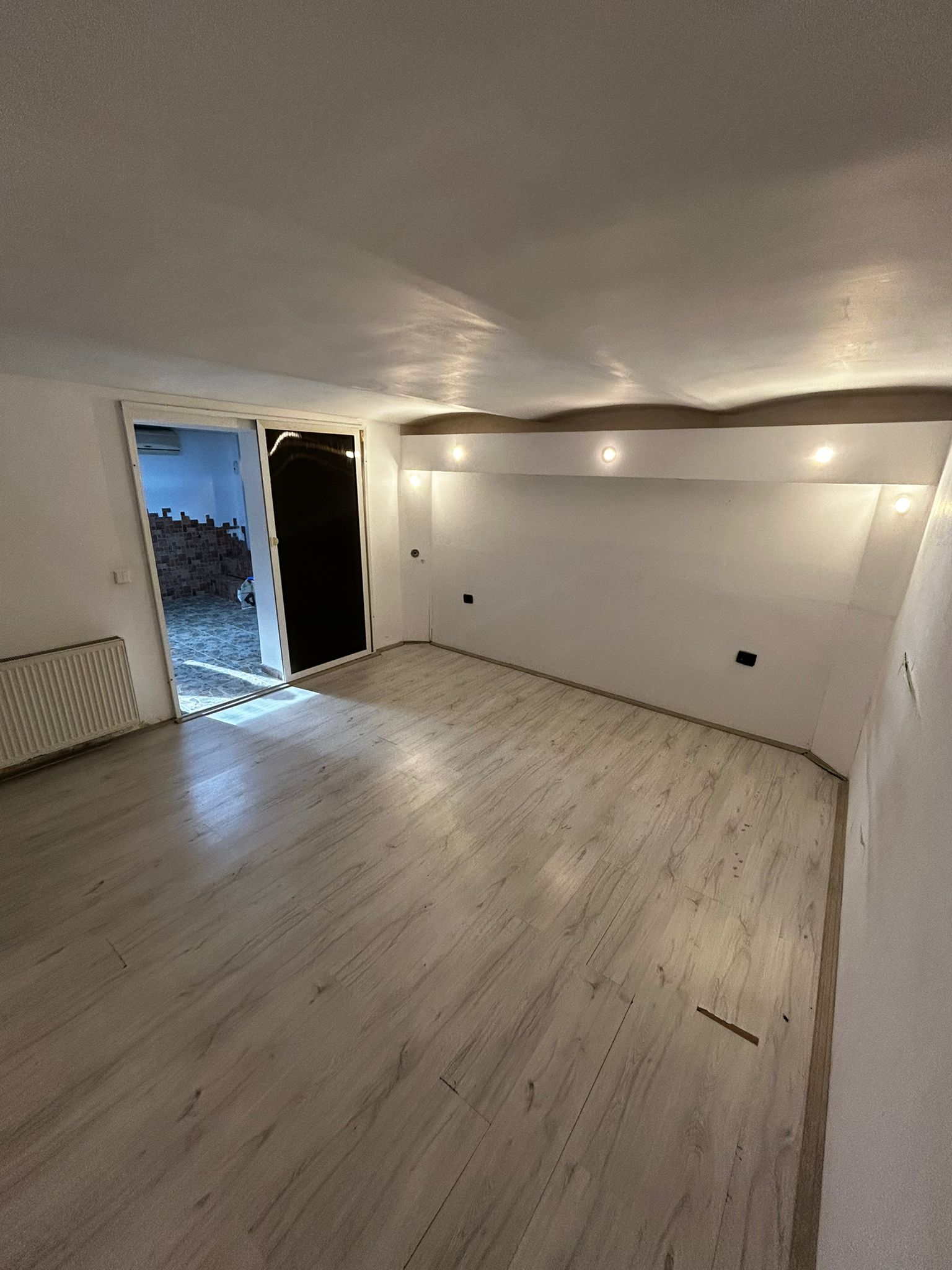 Image of property - 1764087985077_17_4d62rp_batch0_miesfsszl5mz34_WhatsApp_Image_2025-11-25_at_18.18.0914.jpeg