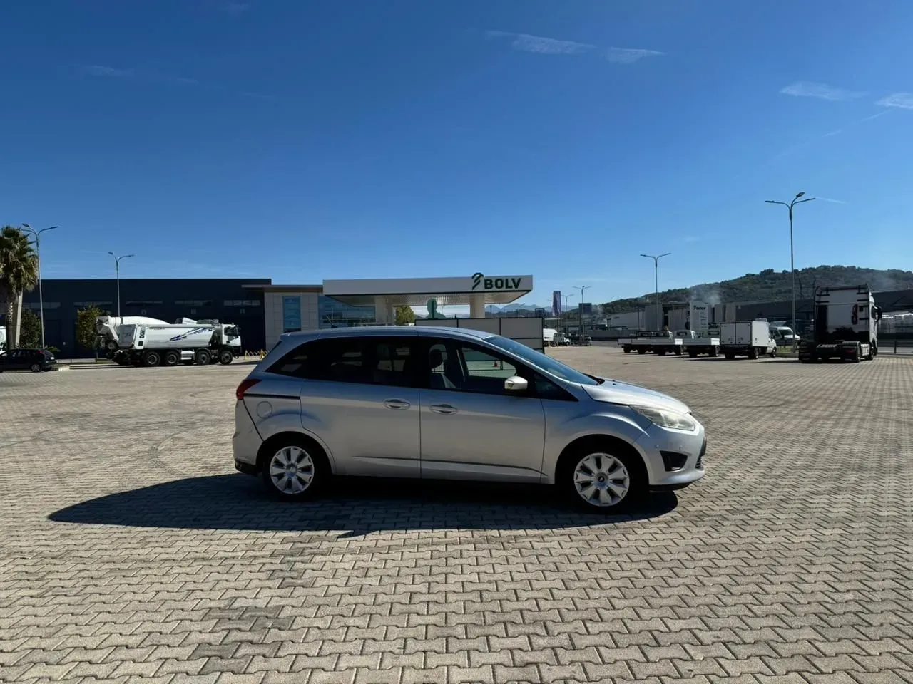 Ford Grand C-Max 2016 — photo 2