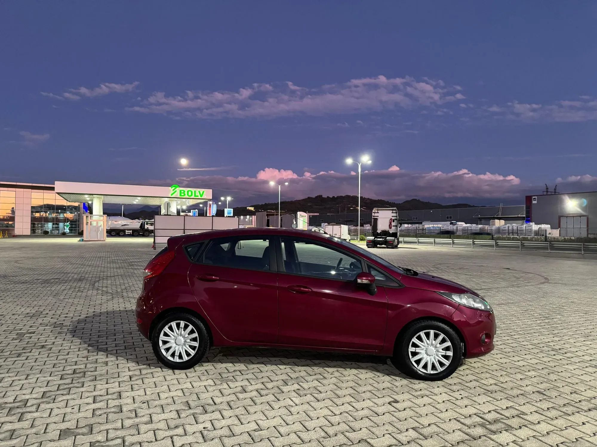 Ford Fiesta 2012 — photo 3