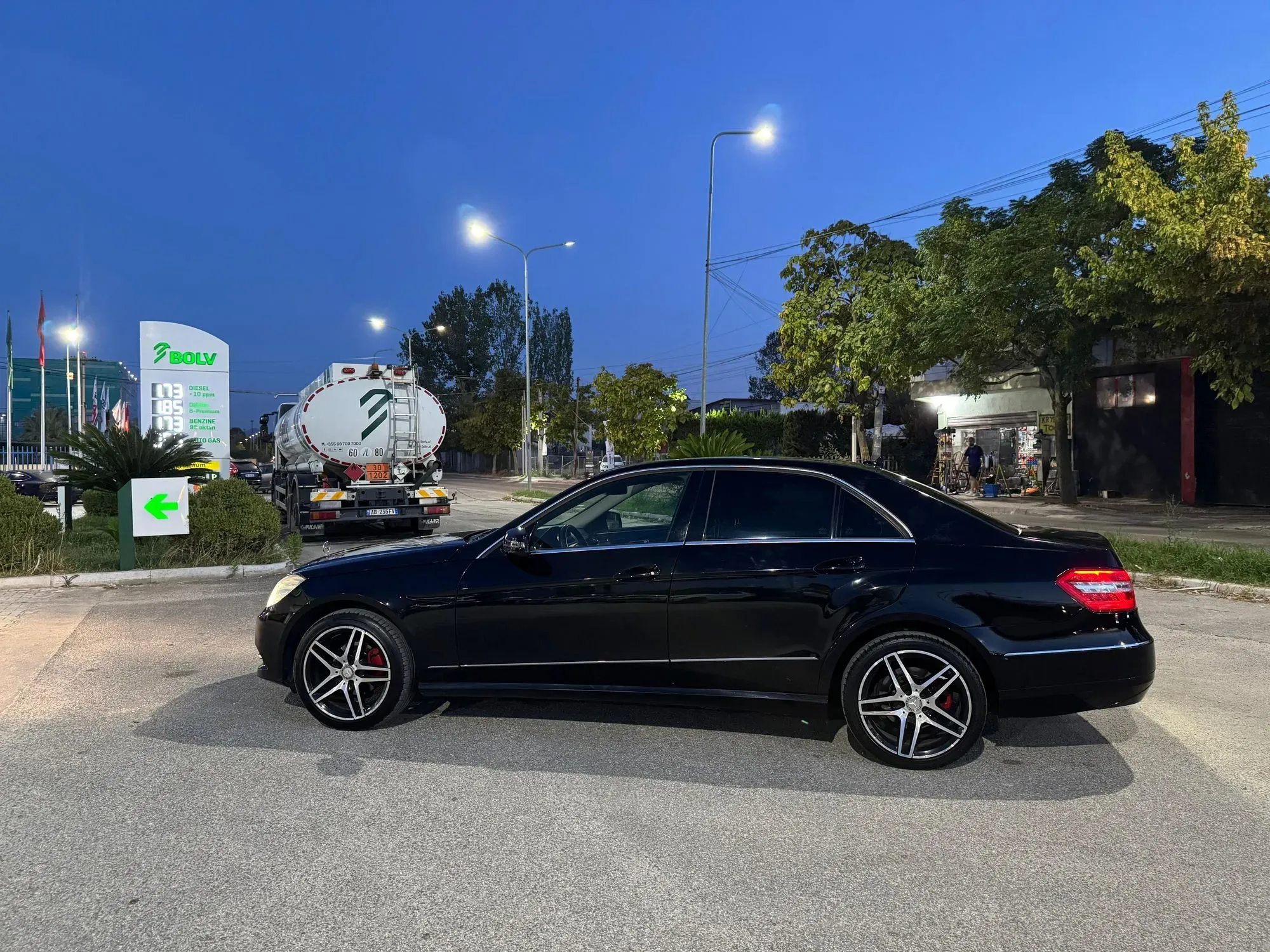 Mercedes-Benz E-Class W212 2014 — photo 2