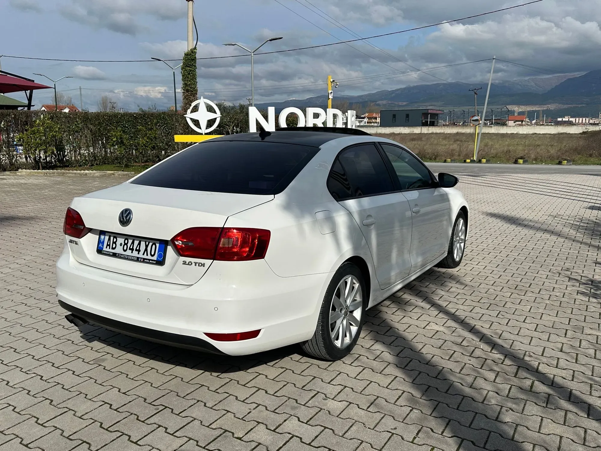 Passat Jetta 2013 — photo 2