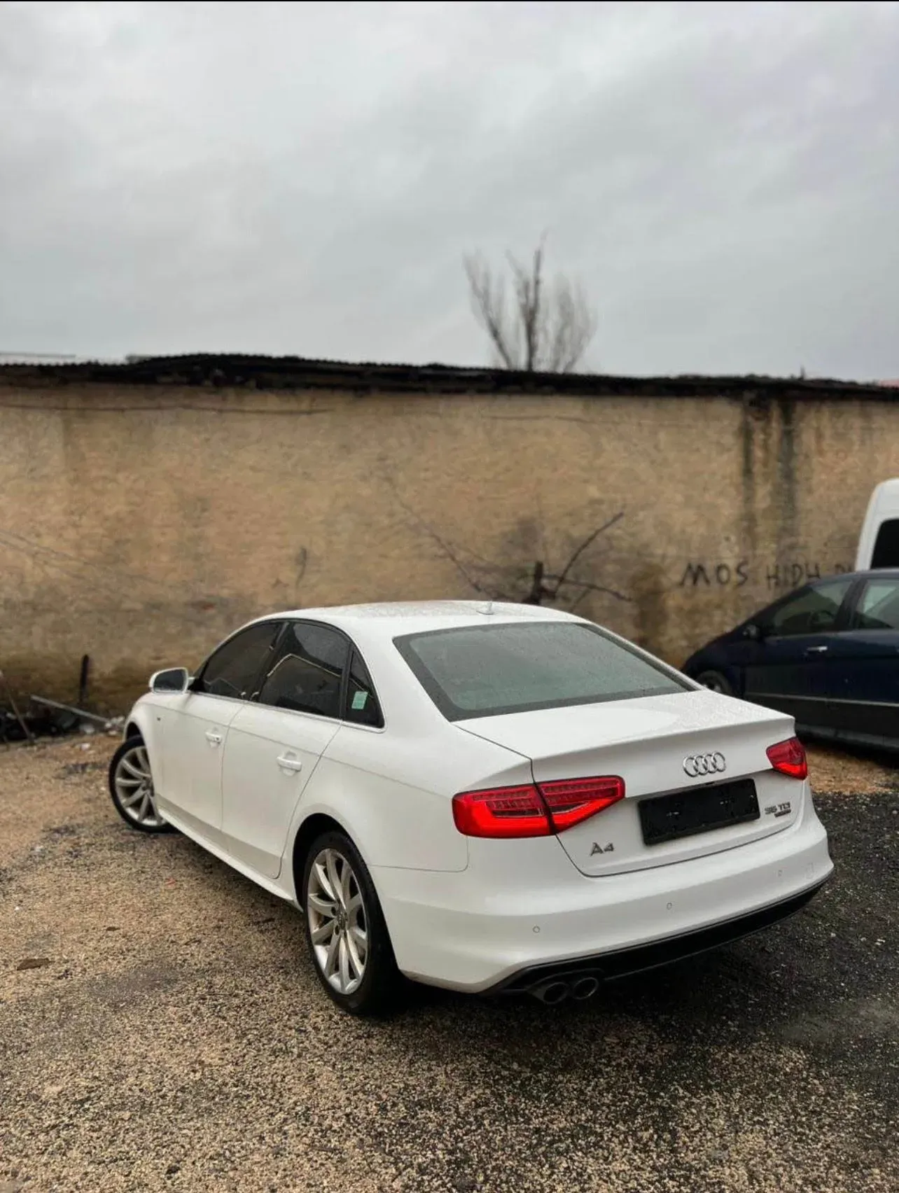 Audi A4 2015 — photo 2