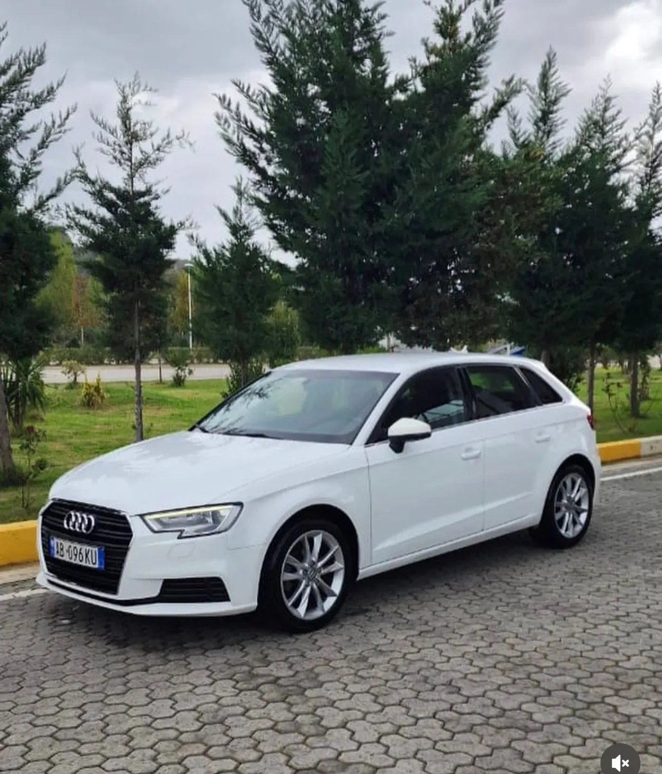 Audi A3 2017 — photo 2