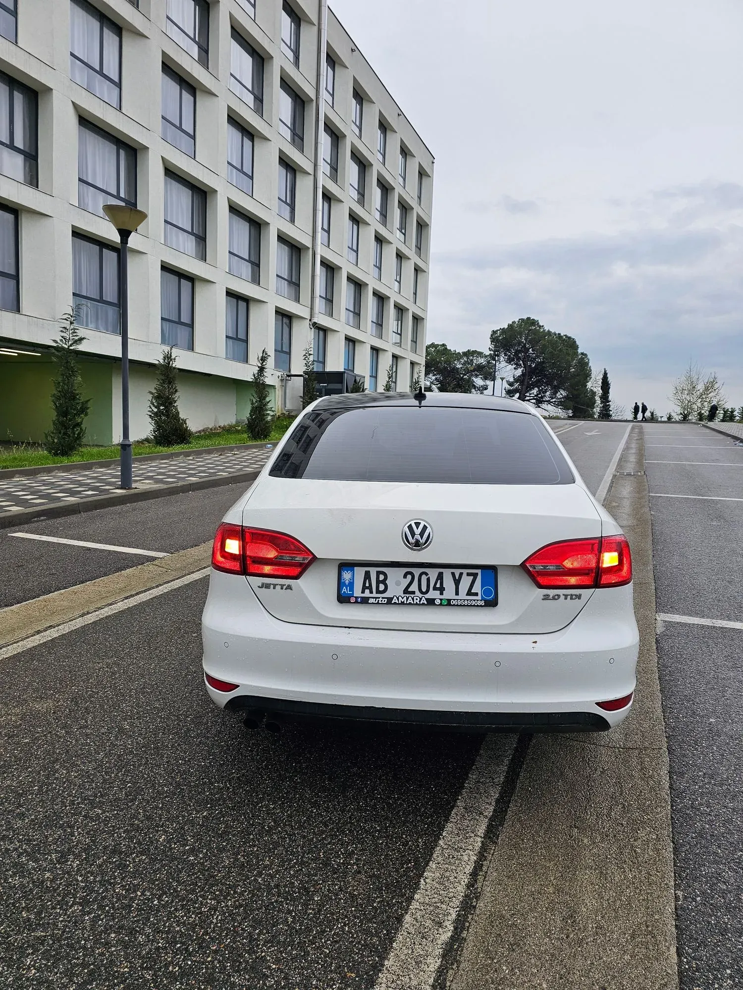 Volswagen Jetta 2015 — photo 3