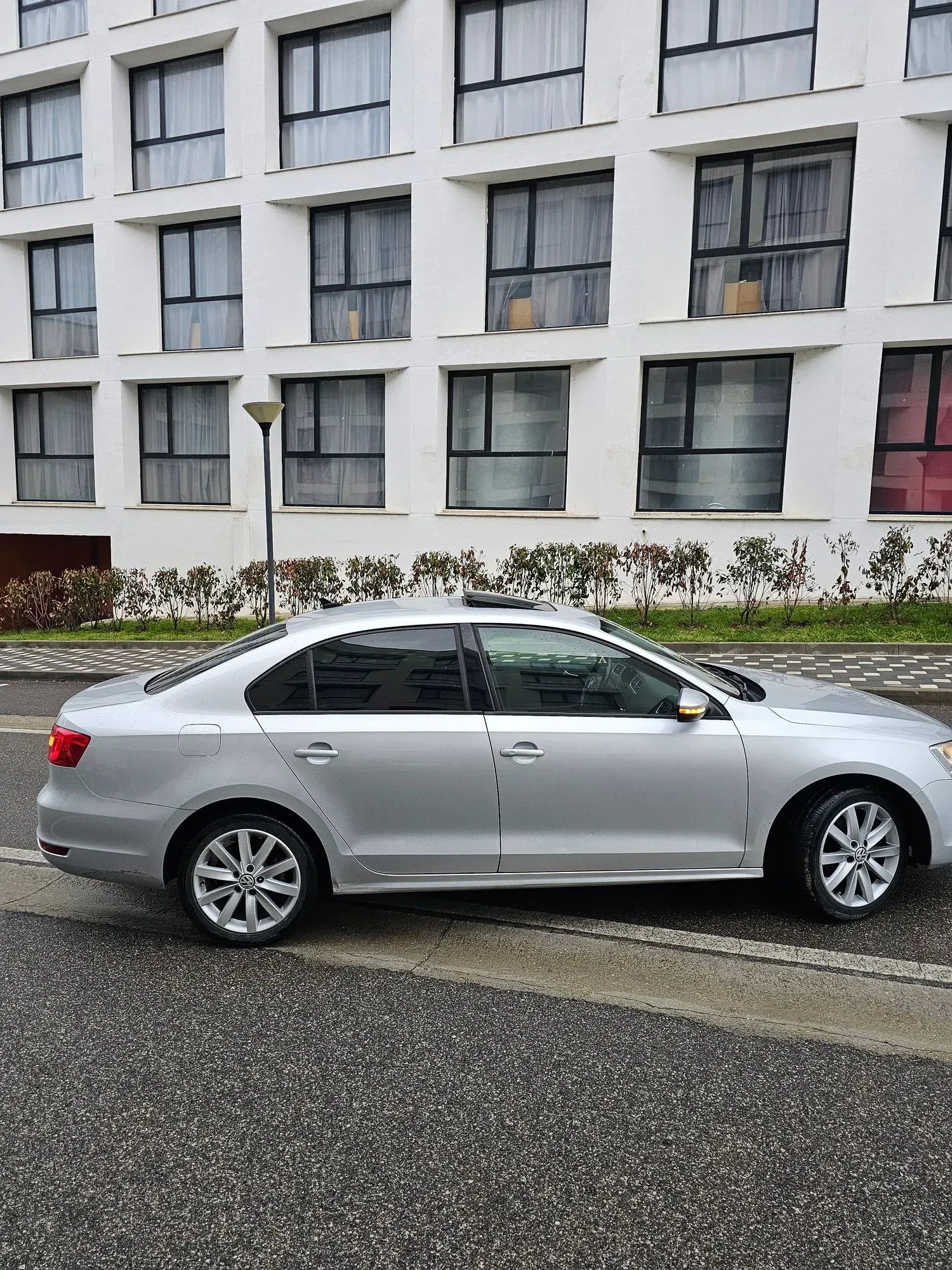 Volswagen Jetta 2015 — photo 2