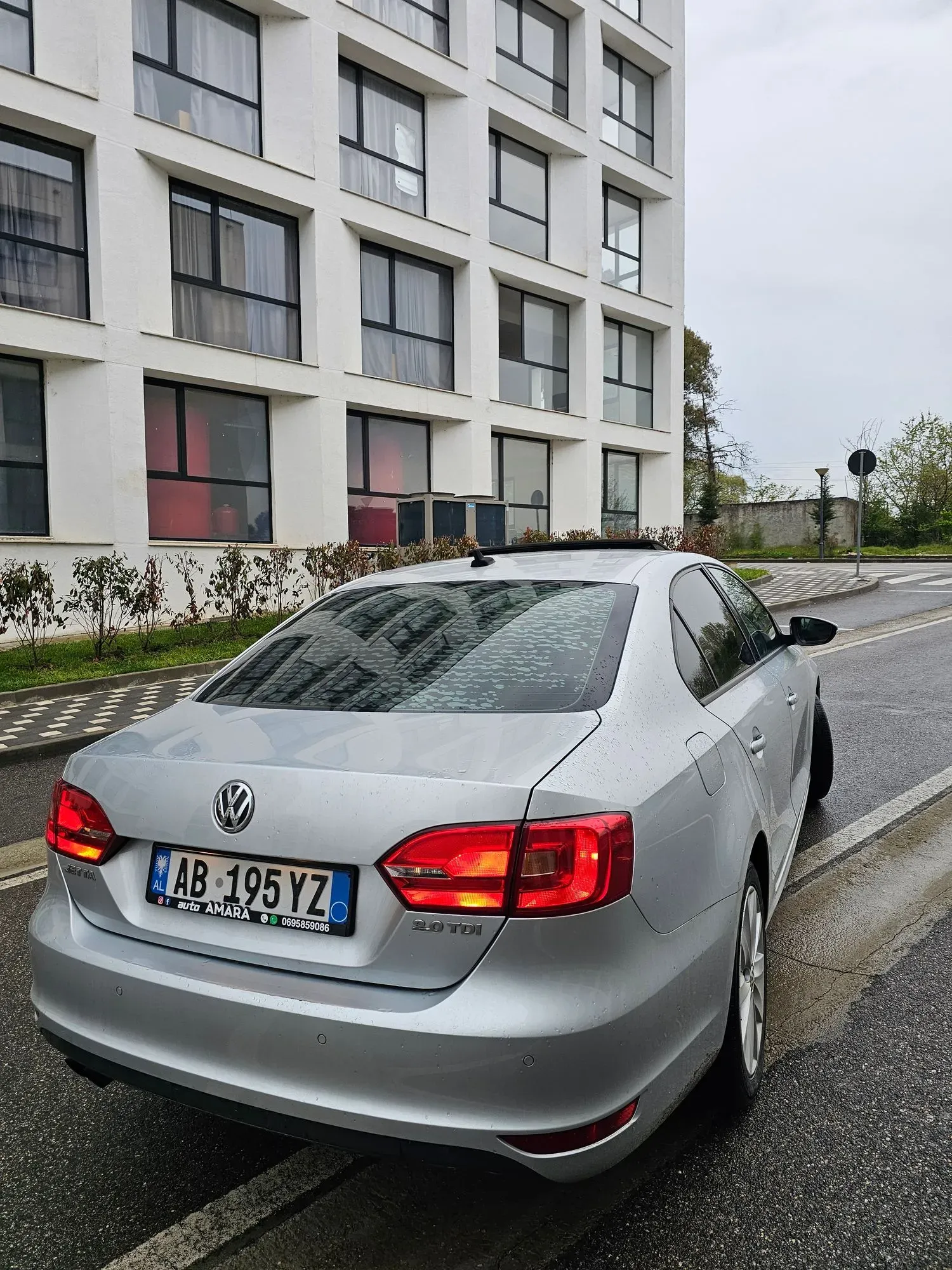 Volswagen Jetta 2015 — photo 3
