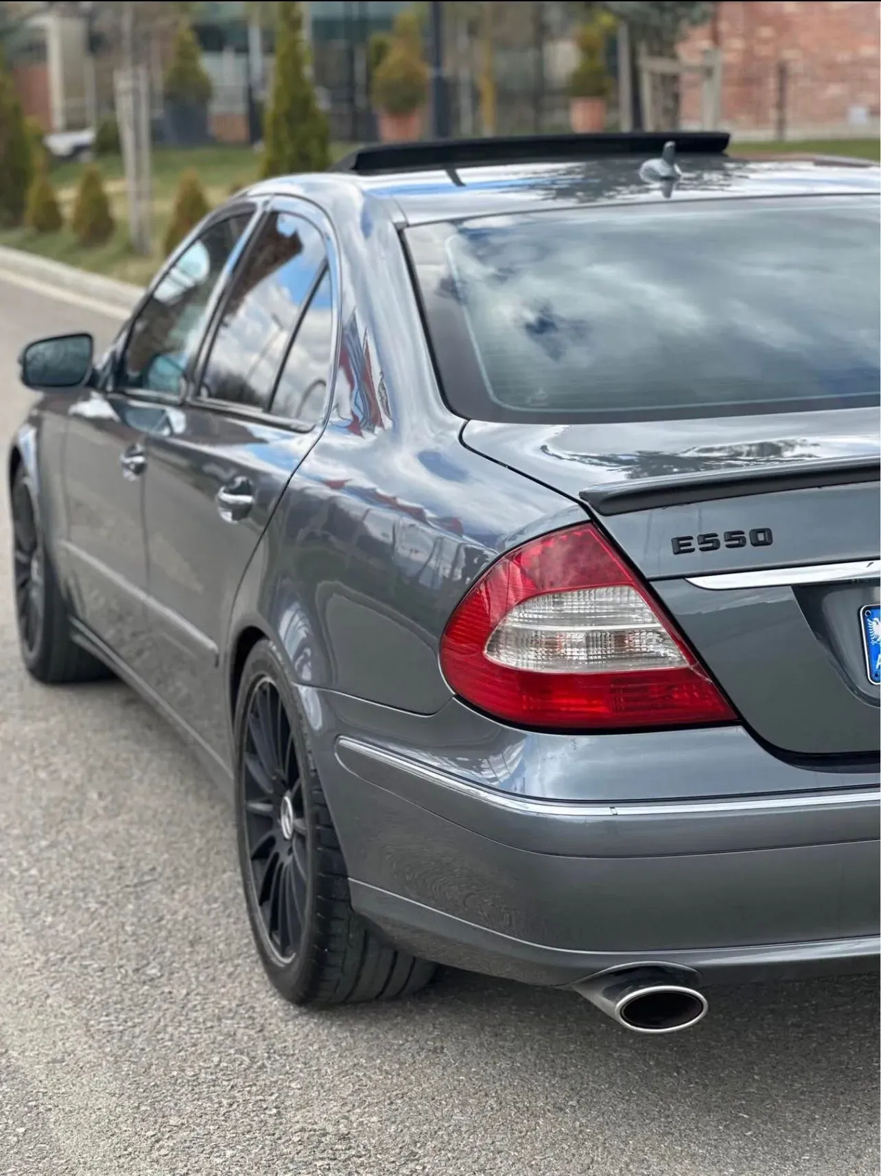 Mercedes-Benz E Class 2009 — photo 3