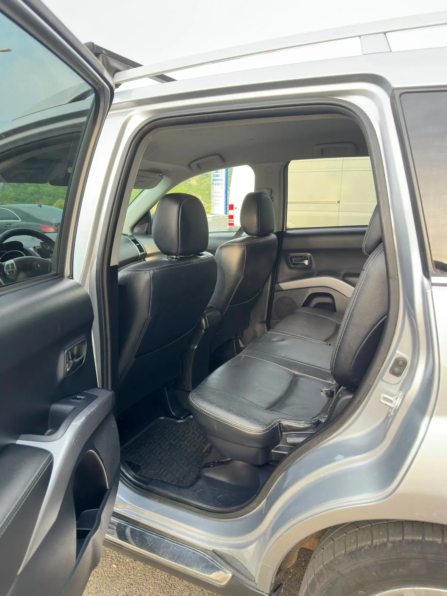 Peugeot 4007 2008 — photo 3