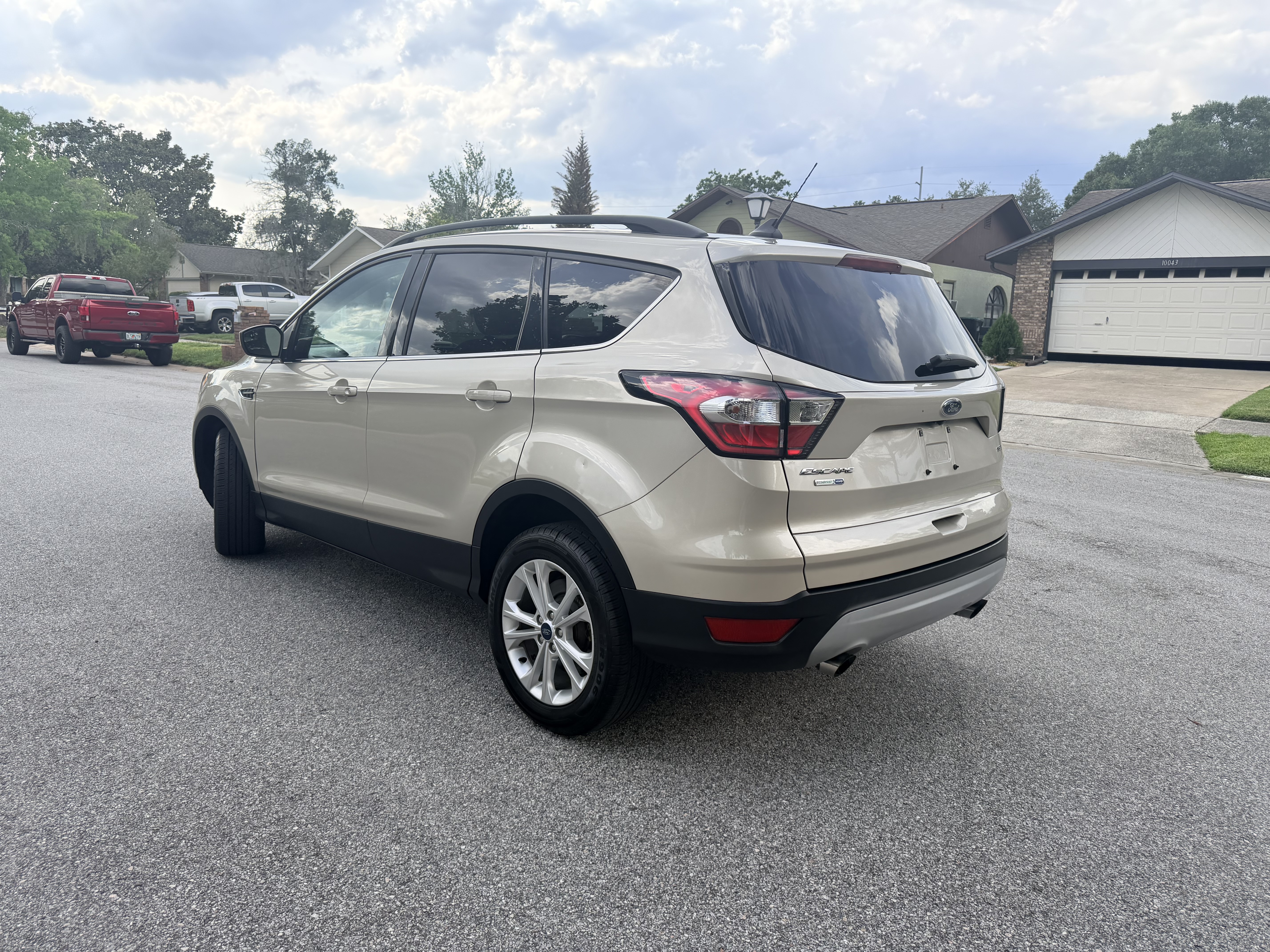2017 Ford Escape view 2