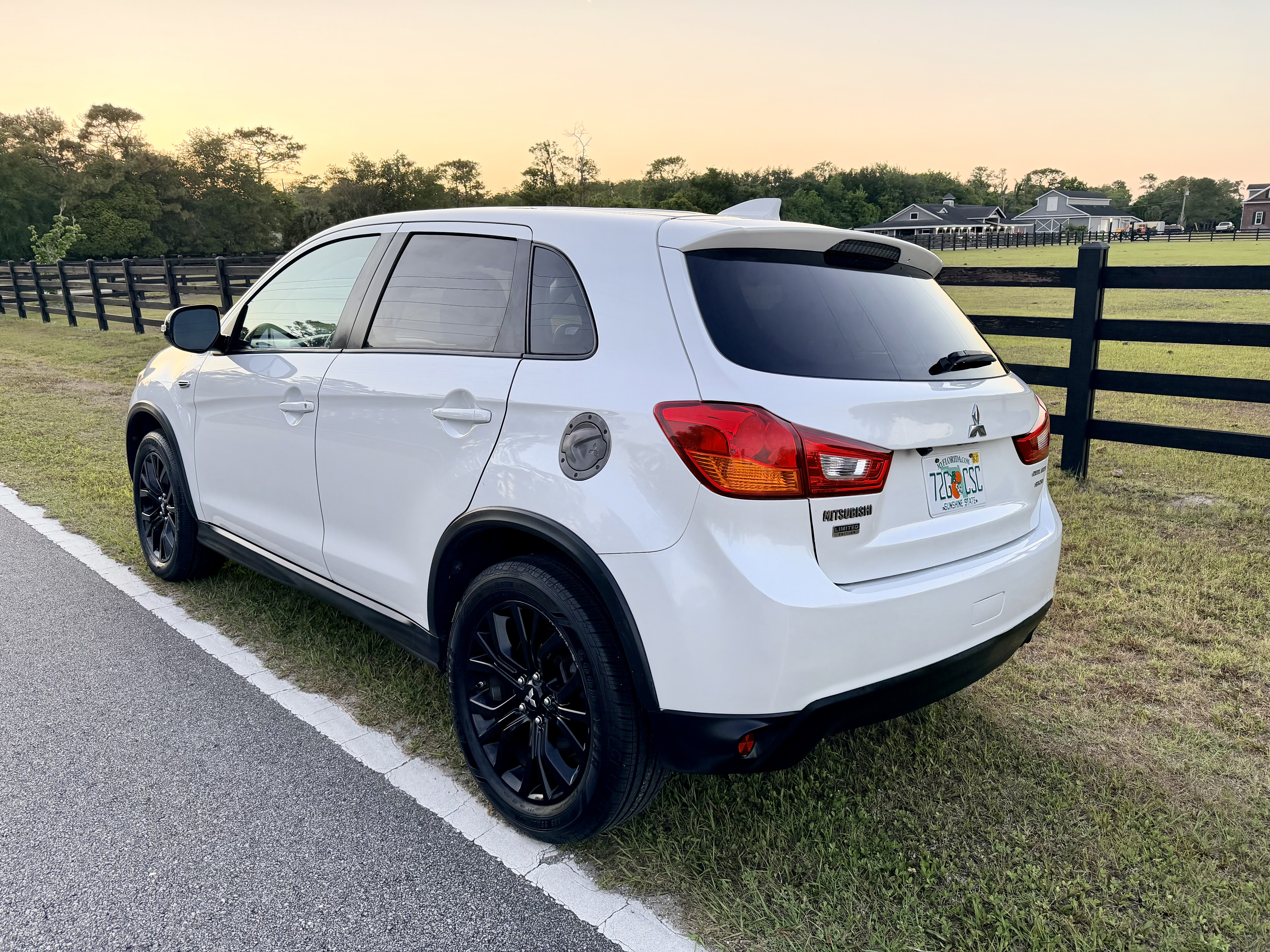 2017 Mitsubishi Outlander Sport view 2