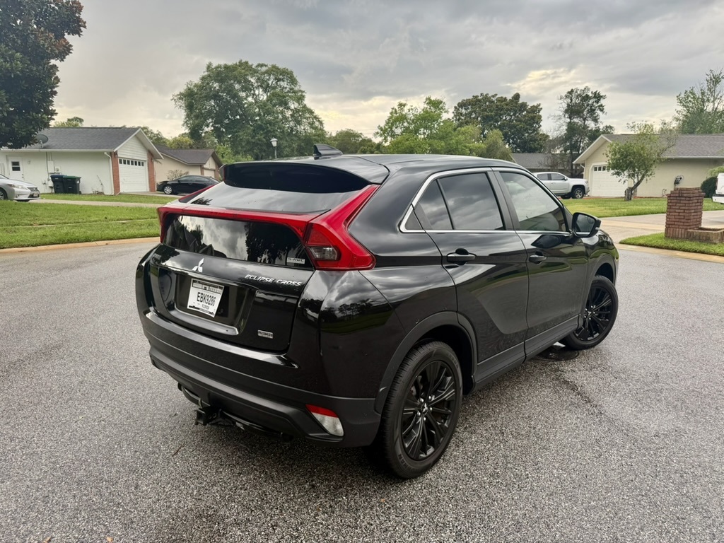2019 Mitsubishi Eclipse Cross view 4