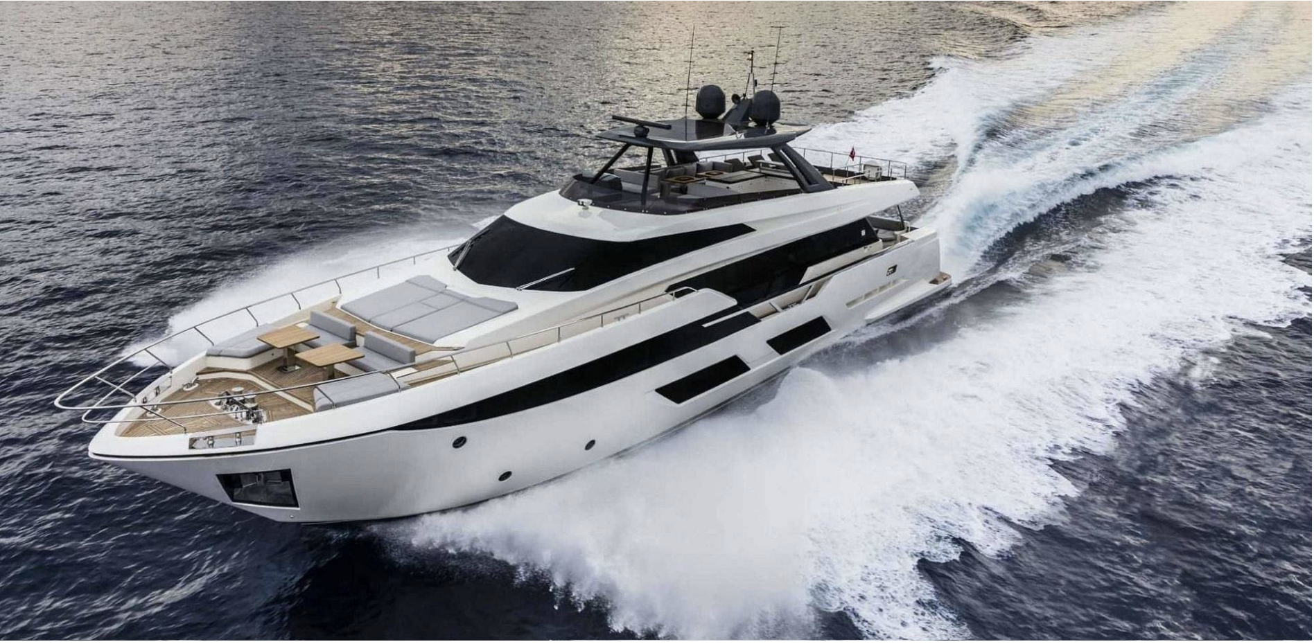 Ferretti 920