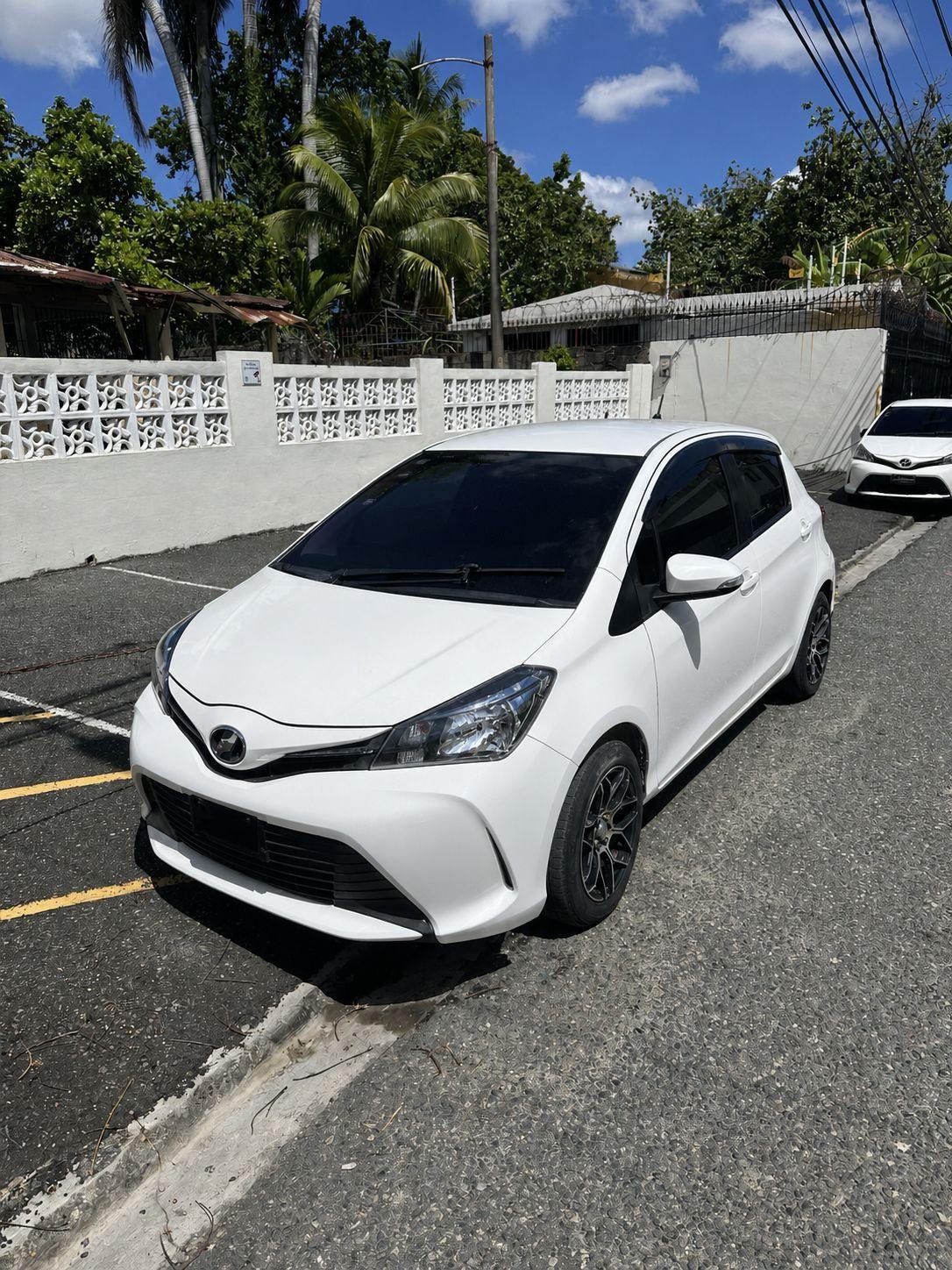 2016 TOYOTA VITZ en Afimosa Motors