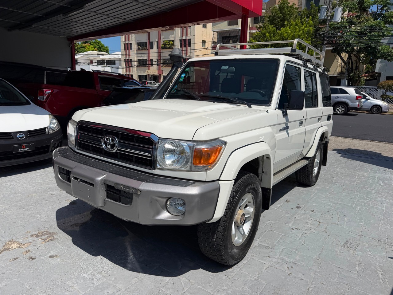 2013 TOYOTA LAND CRUISER en German Auto