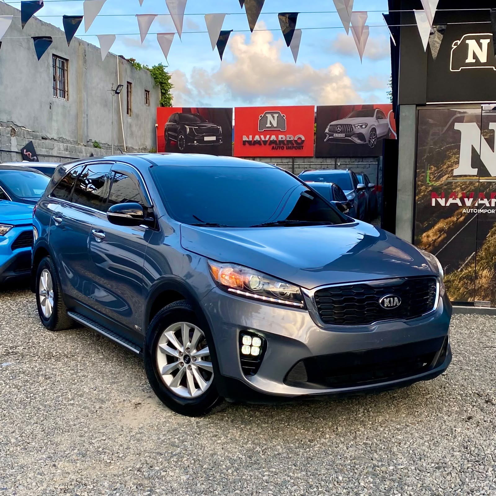 2020 KIA SORENTO en Navarro Auto Import