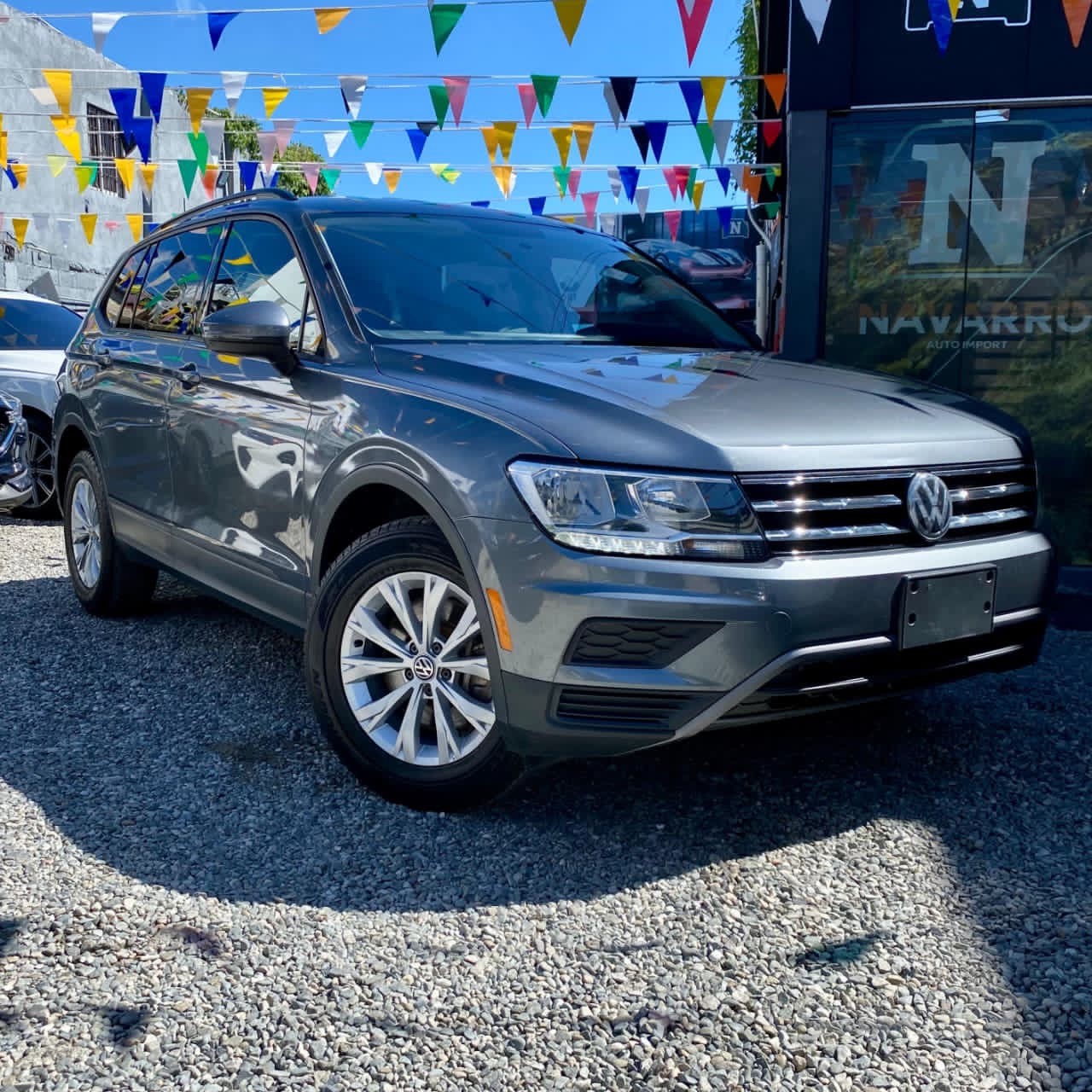 2020 VOLKSWAGEN TIGUAN en Navarro Auto Import