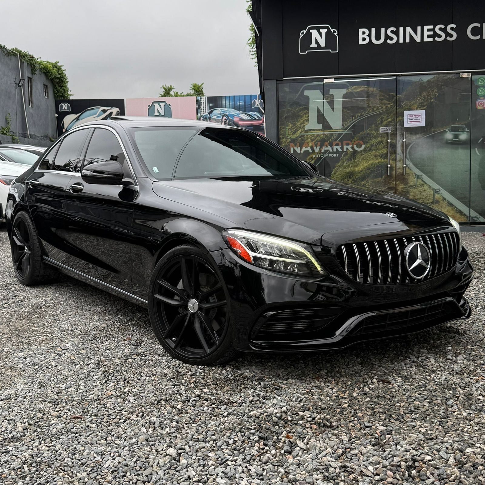 2021 MERCEDES-BENZ CLASS-C 300 en Navarro Auto Import