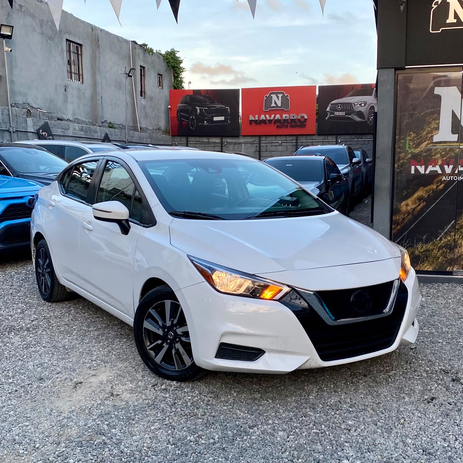 2021 NISSAN VERSA en Navarro Auto Import