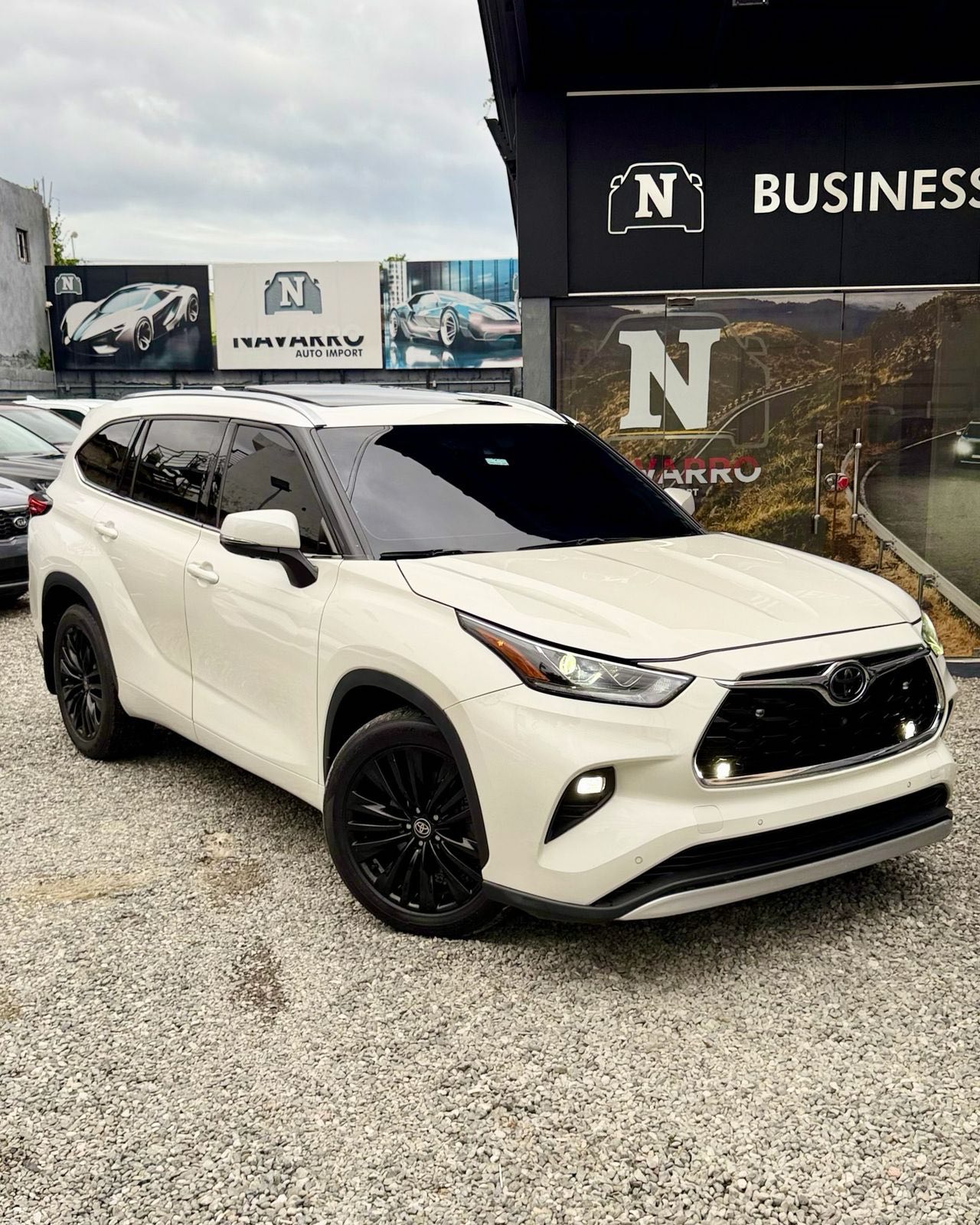 2021 TOYOTA HIGHLANDER en Navarro Auto Import