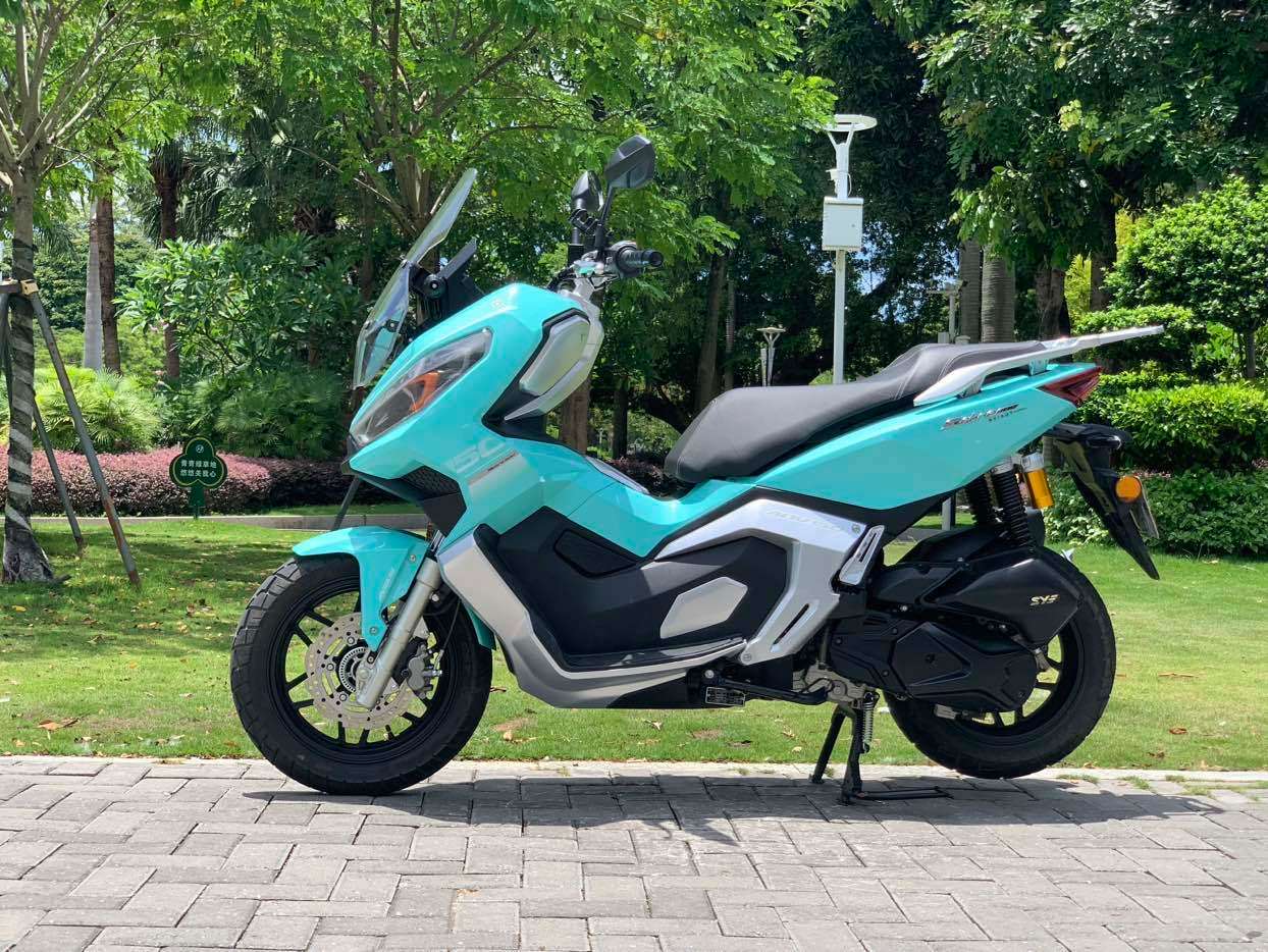 2025 KYM ADV200 en Papolo Motors